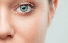 Дьоргається око: причини нервового тіку очей